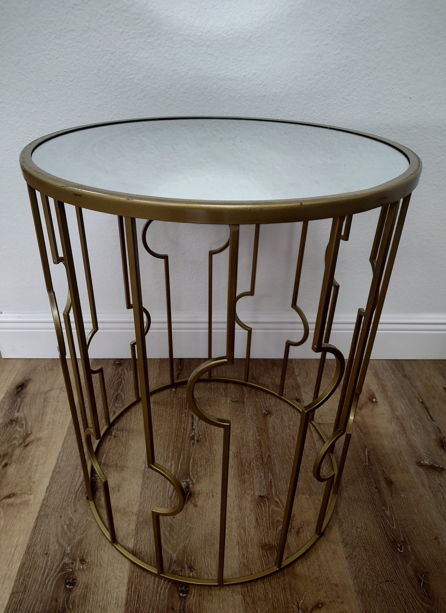 Round Mirrored Side Table Bossa Event